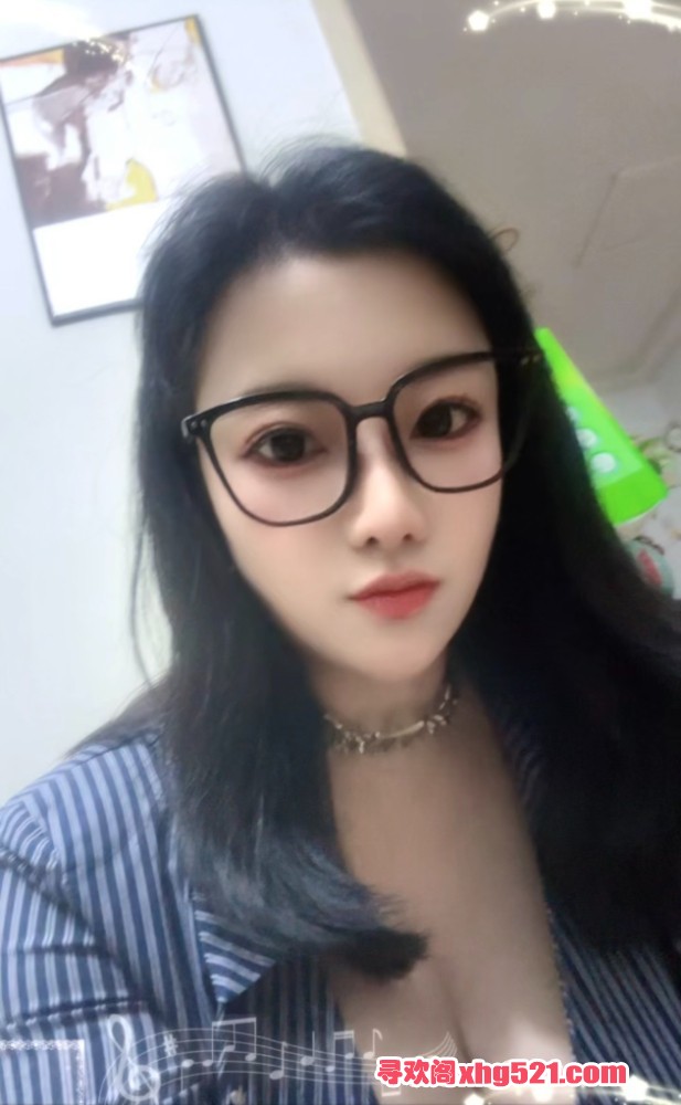 233516le233t2x1k9vbbby.jpg