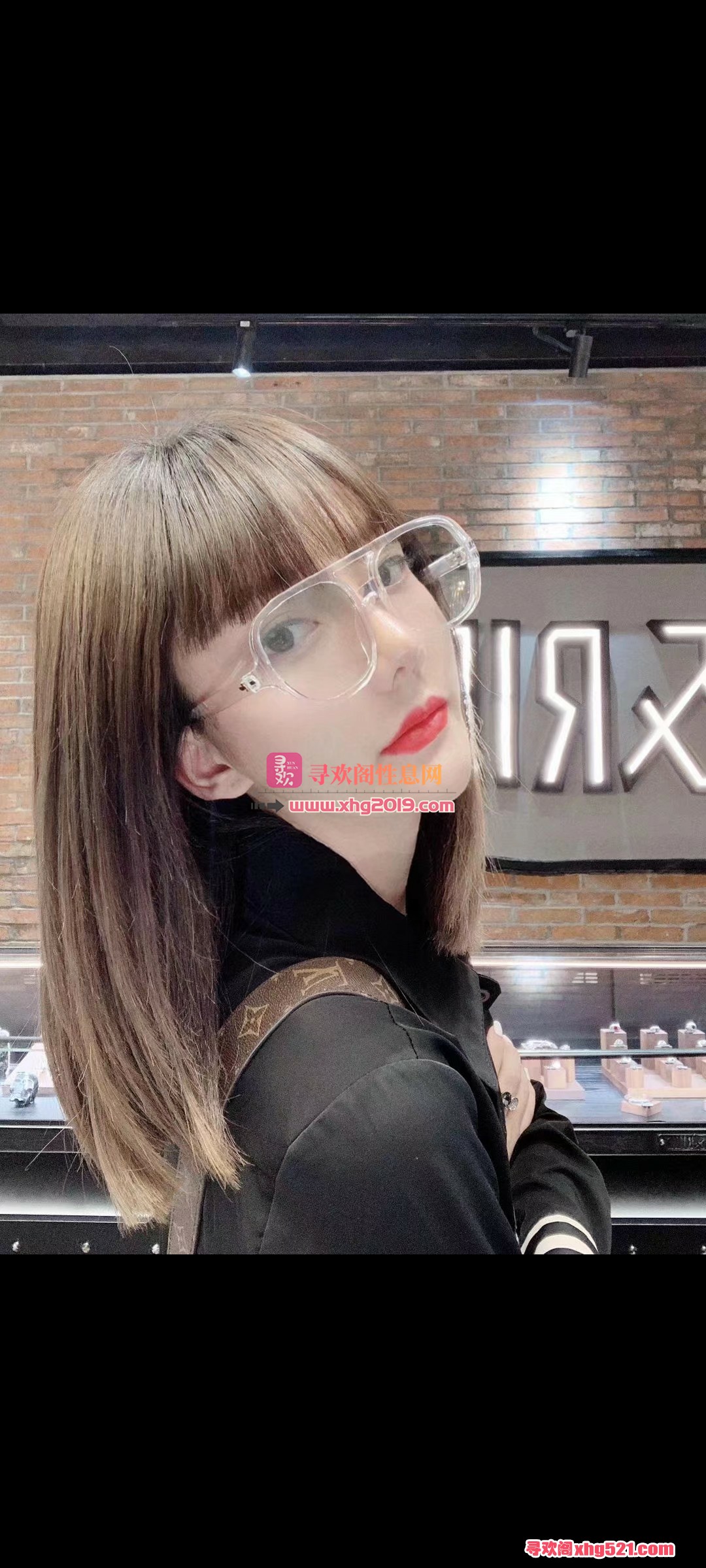 124850mgdollplo8iy8a9v.jpg